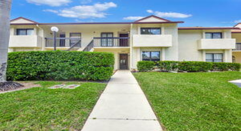 3307 Lucerne Park Drive, Greenacres, Florida 33467, 2 Bedrooms Bedrooms, ,2 BathroomsBathrooms,Condominium,For Sale,Lucerne Park,1,RX-11008753