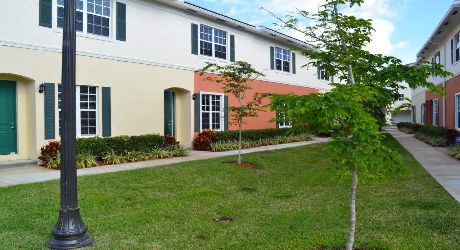 622 SW 3 Avenue, Pompano Beach, Florida 33060, 3 Bedrooms Bedrooms, ,2 BathroomsBathrooms,Townhouse,For Sale,3,1,RX-11008775