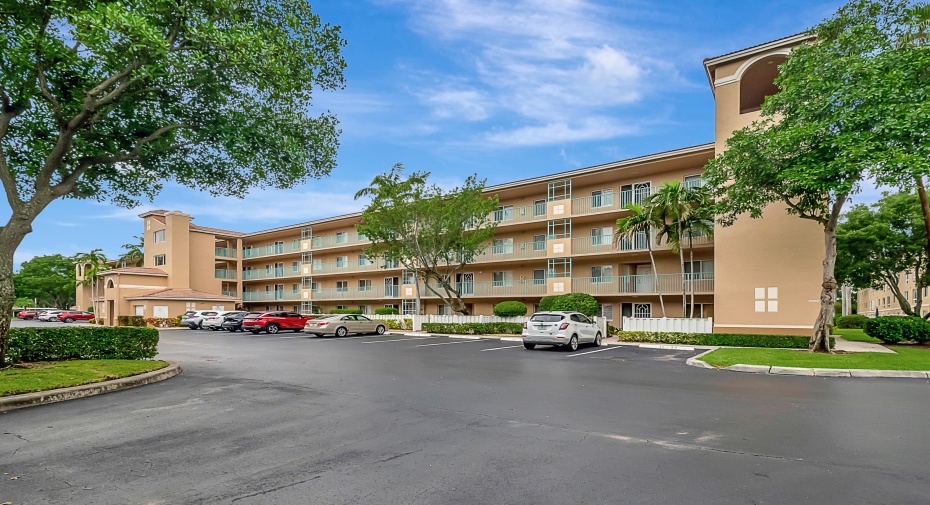 12565 Imperial Isle Drive Unit 206, Boynton Beach, Florida 33437, 3 Bedrooms Bedrooms, ,2 BathroomsBathrooms,Condominium,For Sale,Imperial Isle,2,RX-11008831