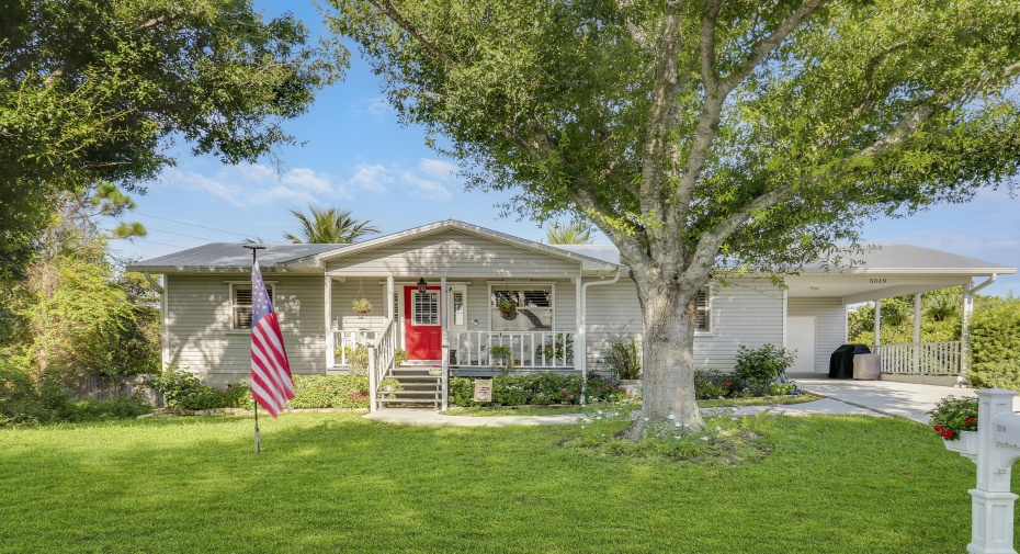 5019 SE Alicia Street, Stuart, Florida 34997, 3 Bedrooms Bedrooms, ,2 BathroomsBathrooms,Single Family,For Sale,Alicia,RX-11008864