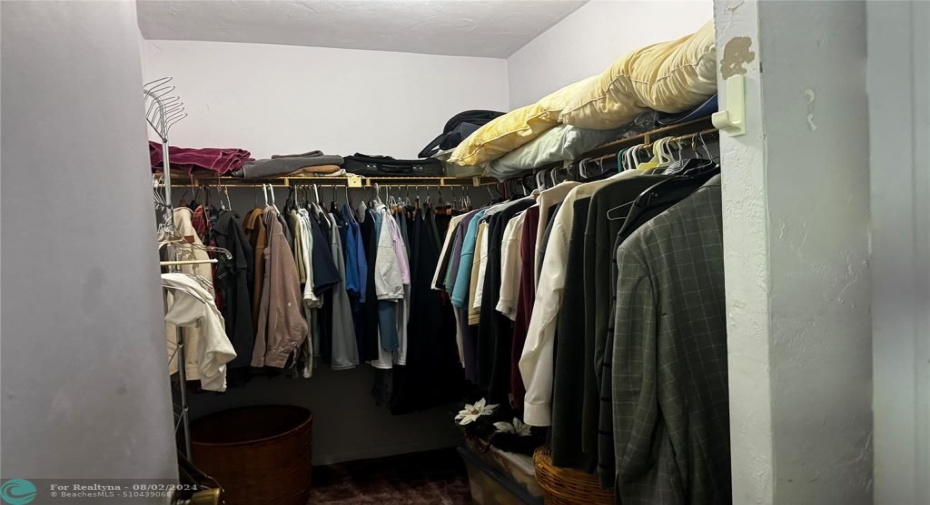 MASTER CLOSET