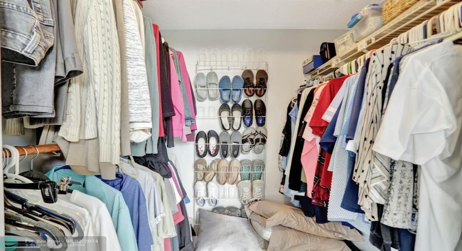 MASTER BEDROOM WALK IN CLOSET