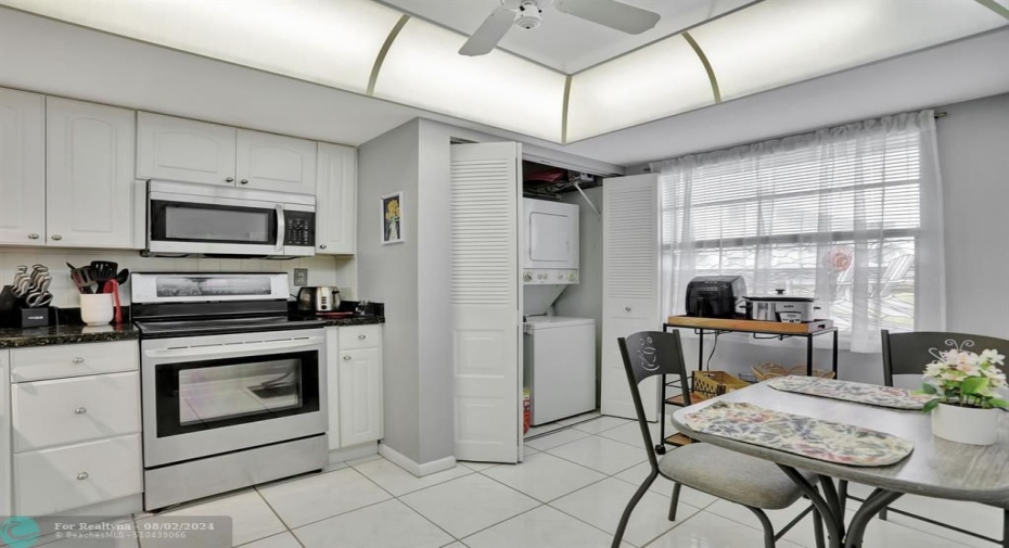 WASHER & DRYER IN KITCHEN CLOSET