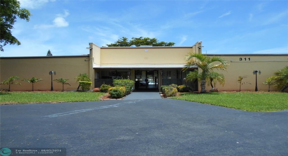 Clubhouse with management on site