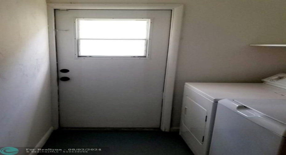 Laundry/mud room