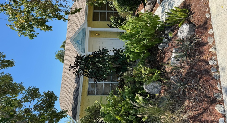 209 S Palmway, Lake Worth Beach, Florida 33460, 4 Bedrooms Bedrooms, ,2 BathroomsBathrooms,Residential Lease,For Rent,Palmway,RX-11008999