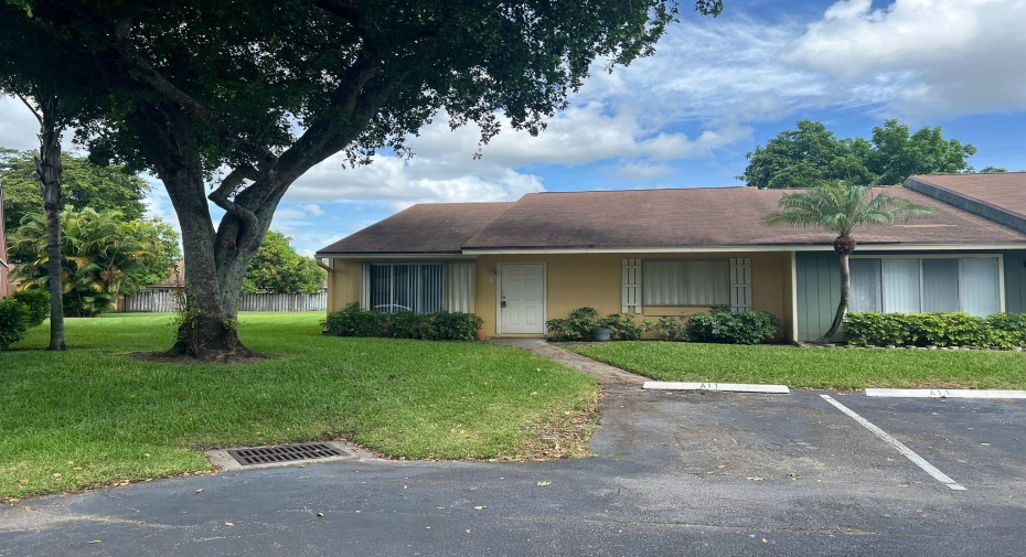 4691 Orleans Ct, West Palm Beach, Florida 33415, 3 Bedrooms Bedrooms, ,2 BathroomsBathrooms,Residential Lease,For Rent,Orleans Ct,RX-11009124