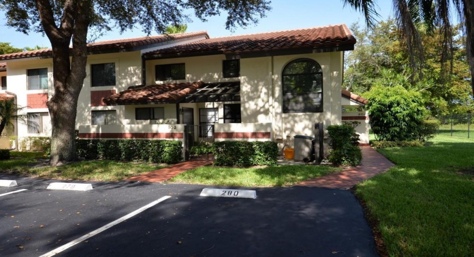 5920 S End Lake Drive Unit 102, Boynton Beach, Florida 33437, 3 Bedrooms Bedrooms, ,2 BathroomsBathrooms,Residential Lease,For Rent,End Lake,1,RX-11009174