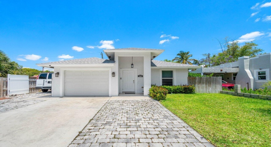 625 Forest Hill Boulevard, West Palm Beach, Florida 33405, 3 Bedrooms Bedrooms, ,2 BathroomsBathrooms,Single Family,For Sale,Forest Hill,RX-10987544