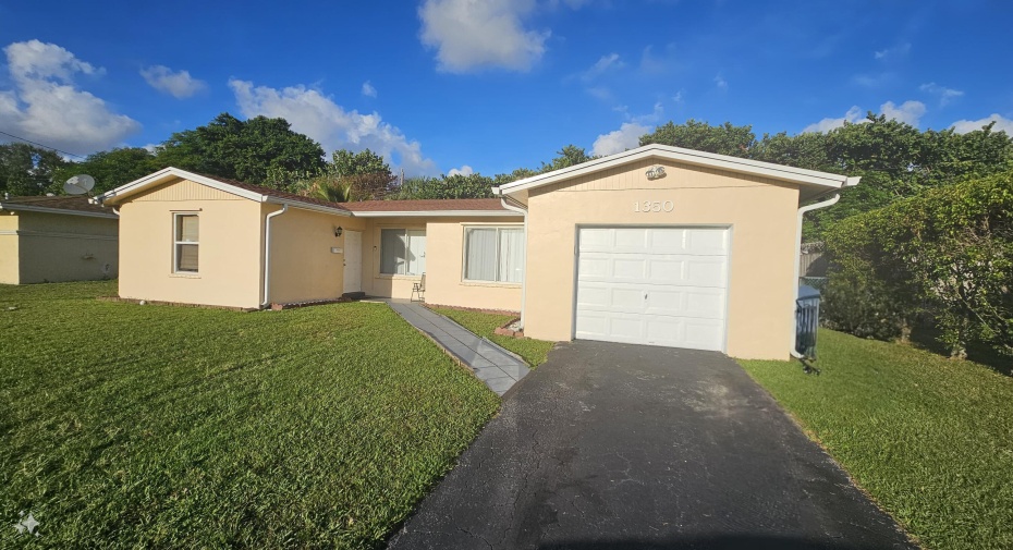 1350 NW 54th Avenue, Lauderhill, Florida 33313, 3 Bedrooms Bedrooms, ,2 BathroomsBathrooms,Single Family,For Sale,54th,RX-11009217