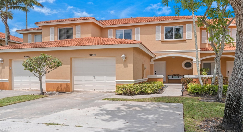 3269 Osprey Lane, West Palm Beach, Florida 33411, 3 Bedrooms Bedrooms, ,2 BathroomsBathrooms,Townhouse,For Sale,Osprey Lane,RX-11009241