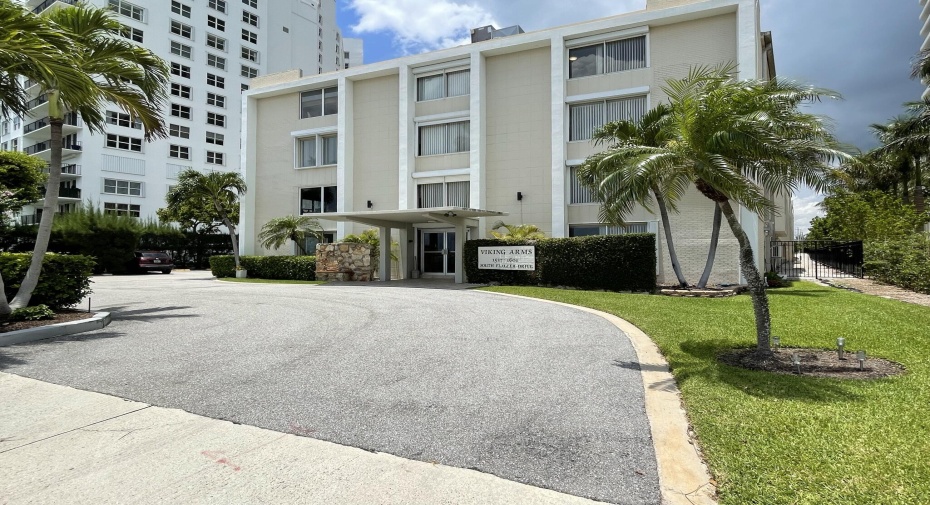 1601 S Flagler Drive Unit 303-O, West Palm Beach, Florida 33401, 1 Bedroom Bedrooms, ,1 BathroomBathrooms,Residential Lease,For Rent,Flagler,3,RX-11009287