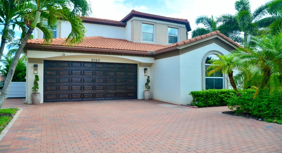 9720 Phipps Lane, Wellington, Florida 33414, 5 Bedrooms Bedrooms, ,4 BathroomsBathrooms,Single Family,For Sale,Phipps,RX-11009291