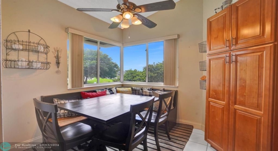 eat in kitchen with view of lake