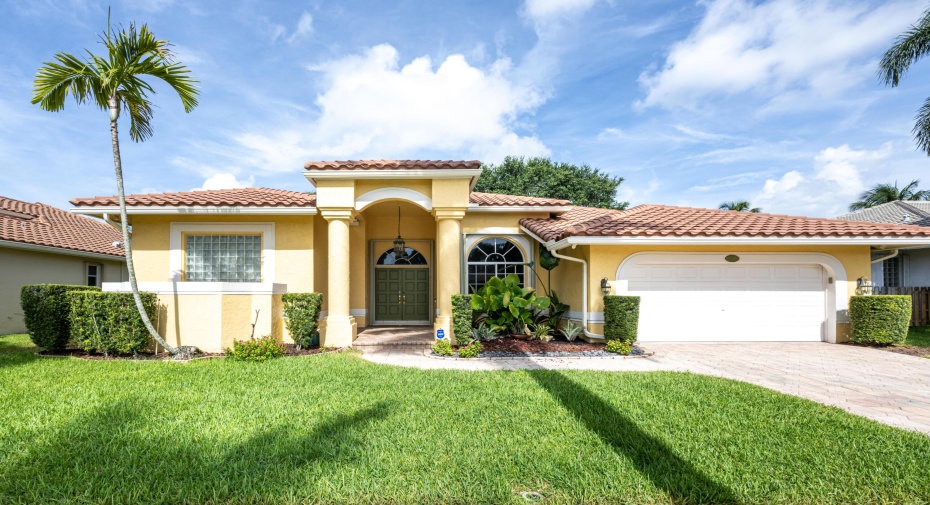 127 NW 108th Terrace, Plantation, Florida 33324, 4 Bedrooms Bedrooms, ,2 BathroomsBathrooms,Single Family,For Sale,108th,RX-11009044