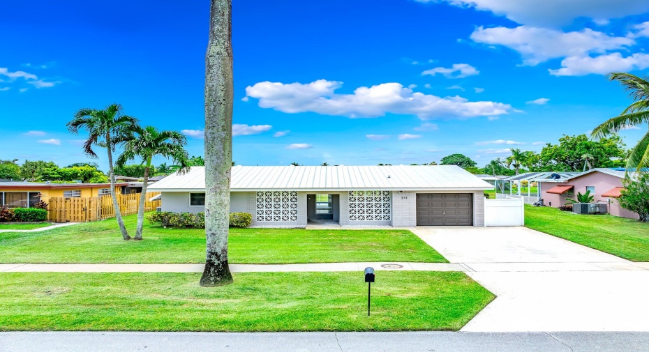 313 Cypress Lane, Palm Springs, Florida 33461, 3 Bedrooms Bedrooms, ,2 BathroomsBathrooms,Single Family,For Sale,Cypress,RX-11009454