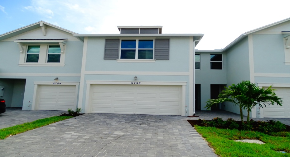 5752 SE Edgewater Circle, Stuart, Florida 34997, 3 Bedrooms Bedrooms, ,2 BathroomsBathrooms,Residential Lease,For Rent,Edgewater,RX-11009492