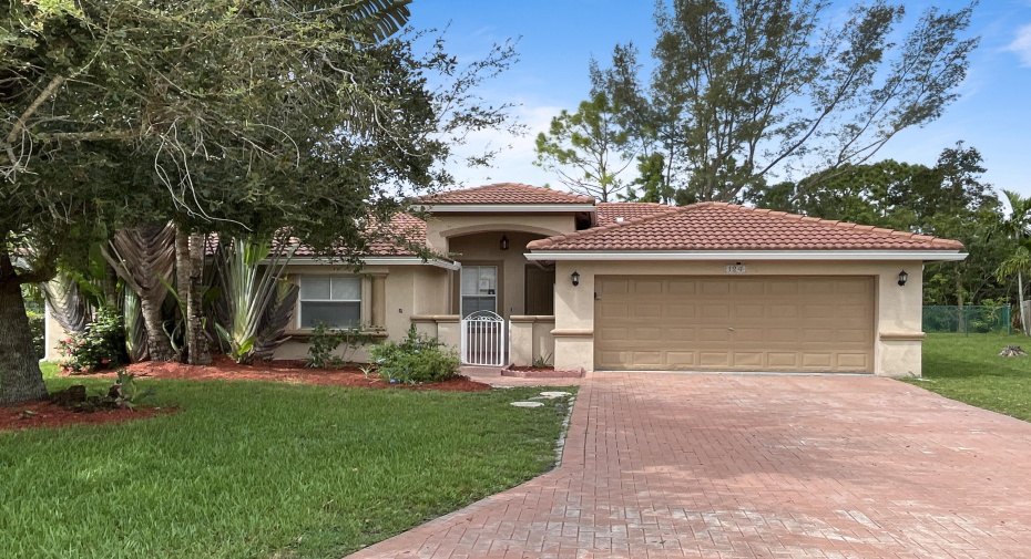 124 Sycamore Drive, Royal Palm Beach, Florida 33411, 3 Bedrooms Bedrooms, ,2 BathroomsBathrooms,Single Family,For Sale,Sycamore,RX-11009512