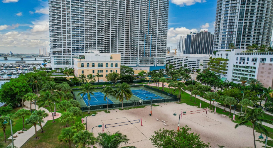 488 NE 18th Street Unit 2904, Miami, Florida 33132, 1 Bedroom Bedrooms, ,1 BathroomBathrooms,Condominium,For Sale,18th,29,RX-11009540