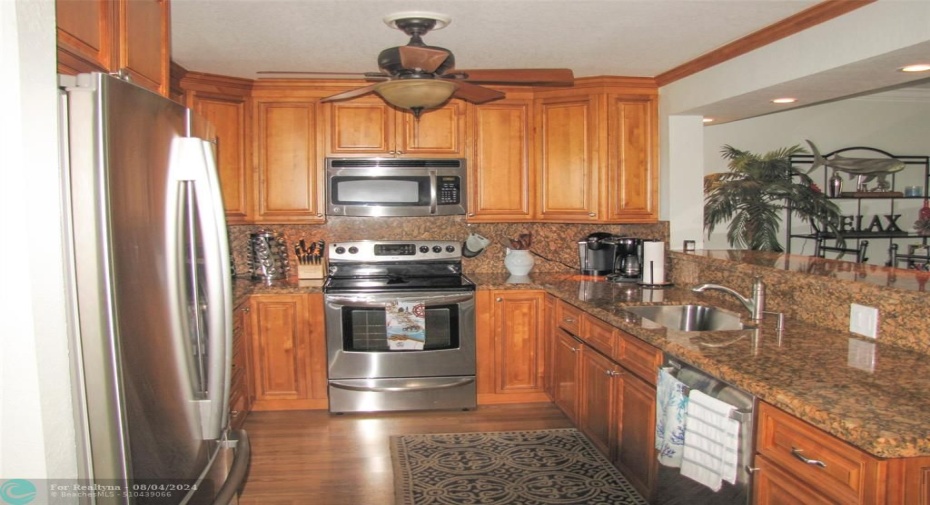 KITCHEN WITH MODERN APPLIANCES