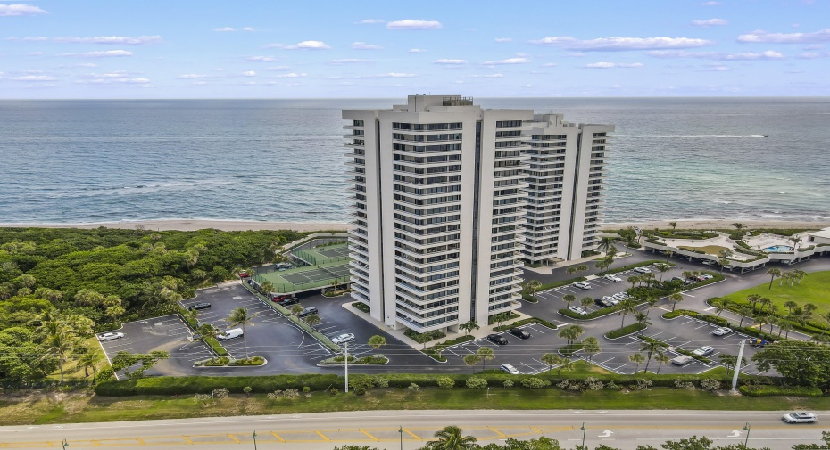 5550 N Ocean Drive Unit 7d, Riviera Beach, Florida 33404, 2 Bedrooms Bedrooms, ,2 BathroomsBathrooms,Condominium,For Sale,Ocean,7,RX-11009648