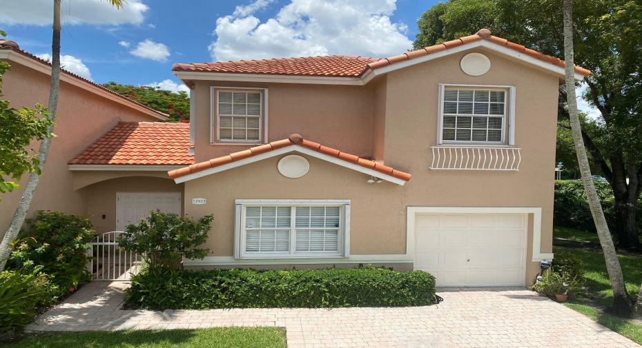 12923 NW 7th Street, Pembroke Pines, Florida 33028, 3 Bedrooms Bedrooms, ,2 BathroomsBathrooms,Townhouse,For Sale,7th,RX-11009707