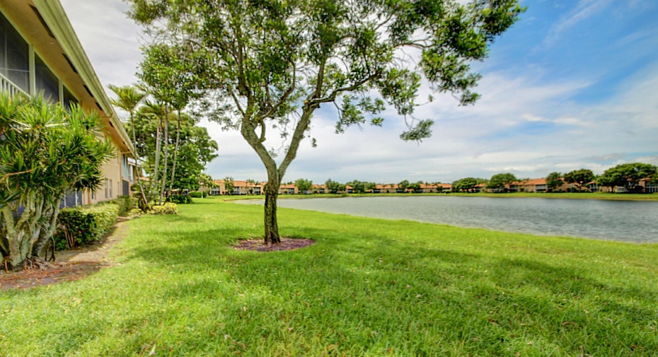 9769 Seacrest Circle Unit 202, Boynton Beach, Florida 33437, 2 Bedrooms Bedrooms, ,2 BathroomsBathrooms,Condominium,For Sale,Seacrest,202,RX-11009741