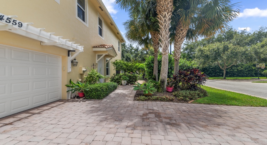 4559 Cadiz Circle, Palm Beach Gardens, Florida 33418, 3 Bedrooms Bedrooms, ,2 BathroomsBathrooms,Townhouse,For Sale,Cadiz,RX-11008297