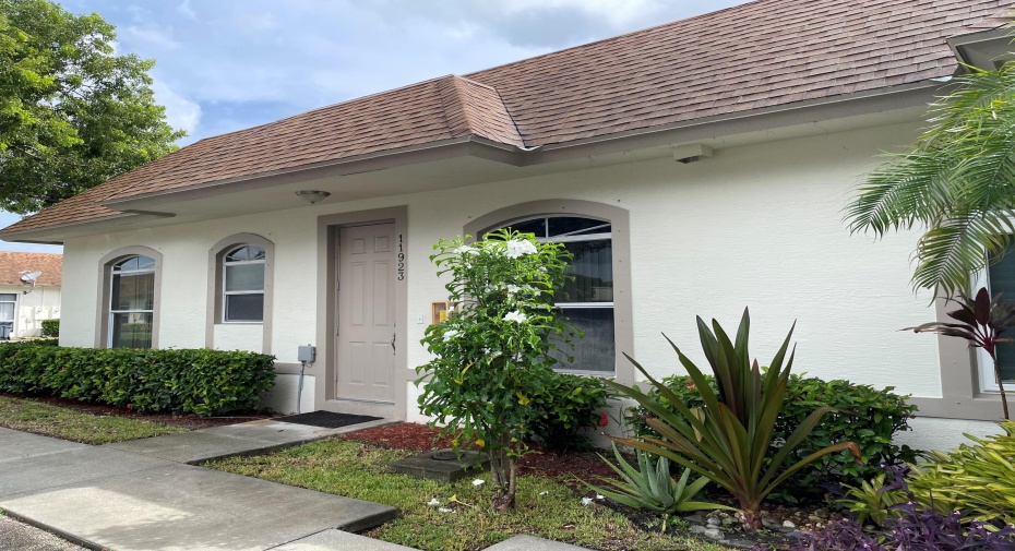 11923 Sturbridge Lane, Wellington, Florida 33414, 3 Bedrooms Bedrooms, ,2 BathroomsBathrooms,Residential Lease,For Rent,Sturbridge,1,RX-11009765