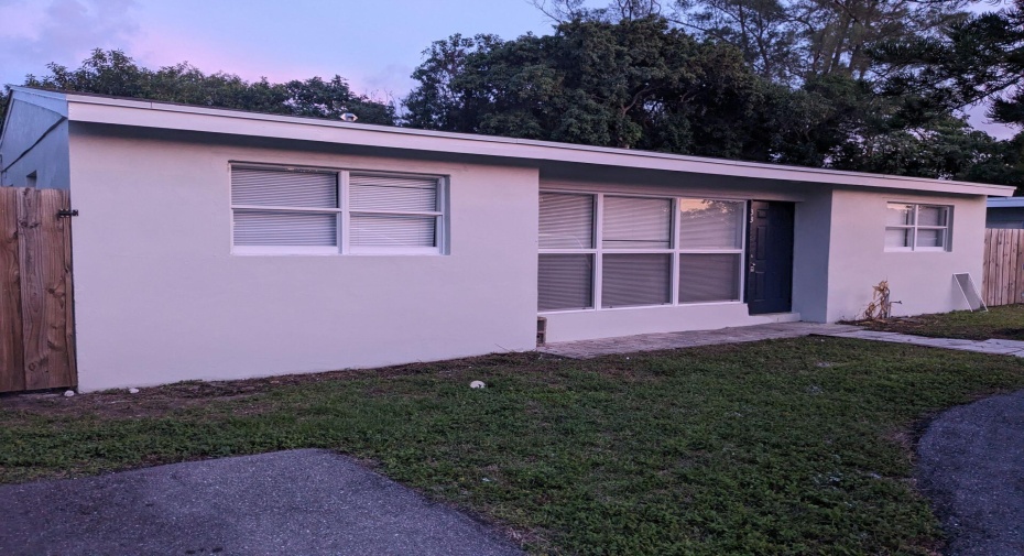 33 Sioux Lane, Lantana, Florida 33462, 3 Bedrooms Bedrooms, ,2 BathroomsBathrooms,Residential Lease,For Rent,Sioux,RX-11009791