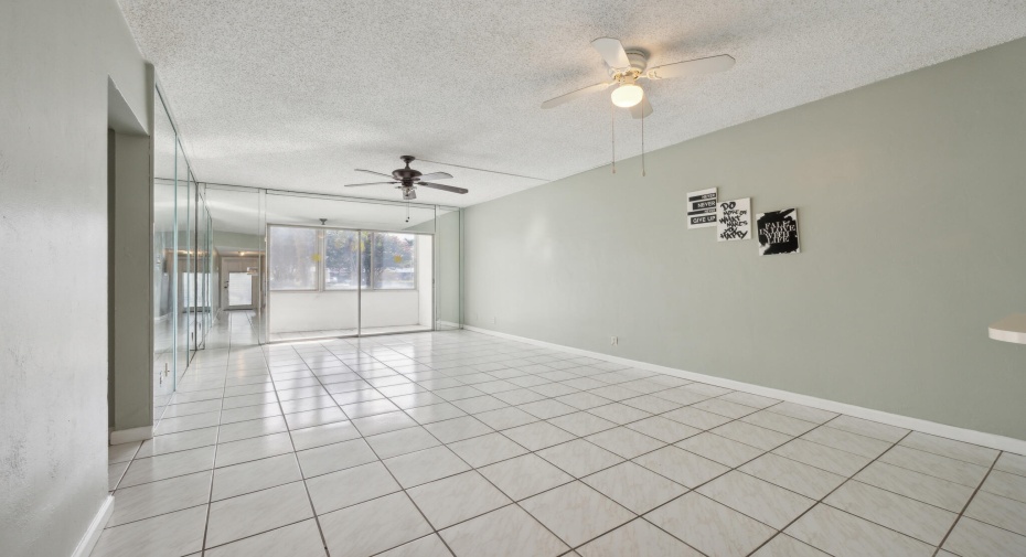 5800 Margate Boulevard Unit 813-8, Margate, Florida 33063, 1 Bedroom Bedrooms, ,1 BathroomBathrooms,Condominium,For Sale,Margate,1,RX-11009824