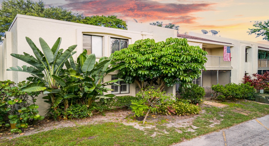 150 Pineview Road Unit K4, Jupiter, Florida 33469, 2 Bedrooms Bedrooms, ,2 BathroomsBathrooms,Condominium,For Sale,Pineview,1,RX-10999897