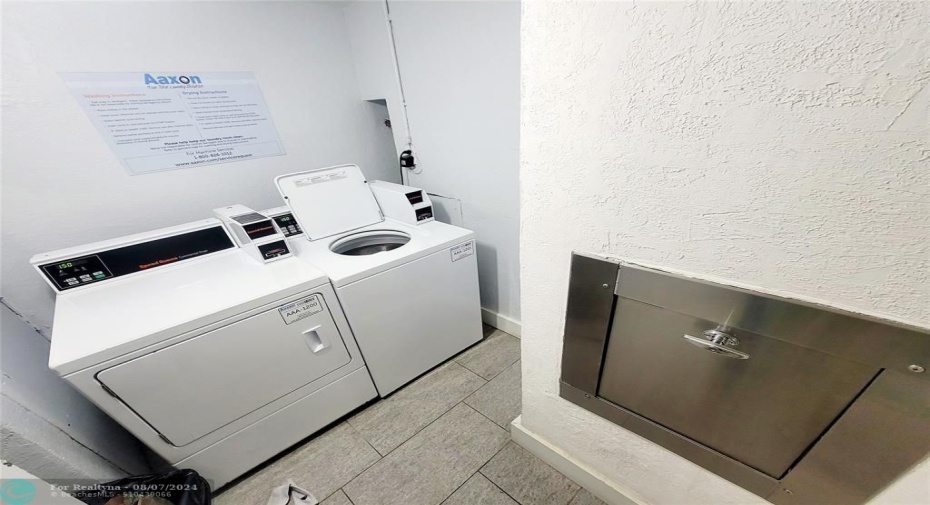 COMMON LAUNDRY IN SAME FLOOR, NEXT TO ELEVATOR