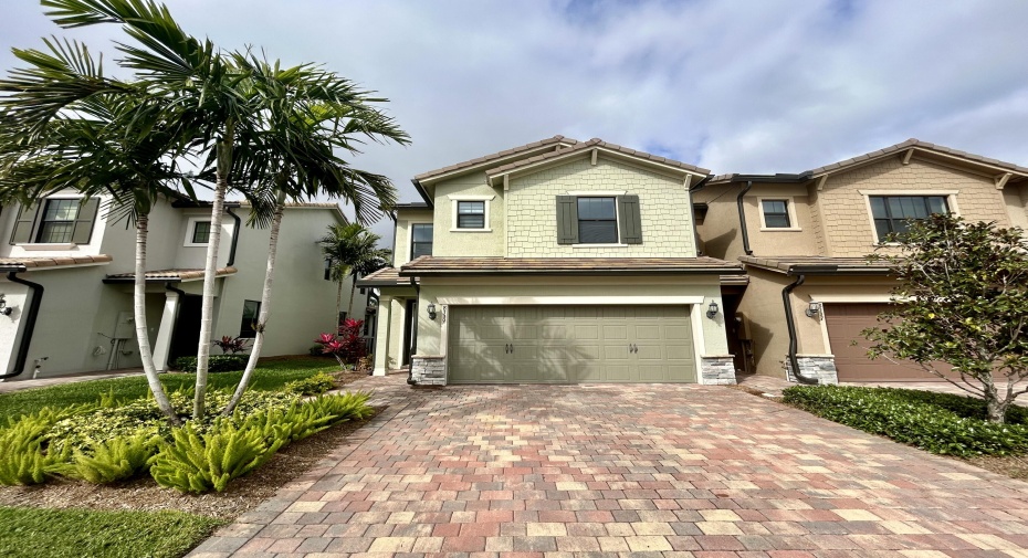 8339 Cadre Noir Road, Lake Worth, Florida 33467, 3 Bedrooms Bedrooms, ,2 BathroomsBathrooms,Residential Lease,For Rent,Cadre Noir,RX-11009994