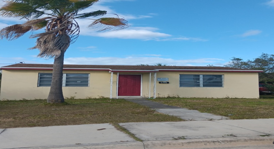 920 Dr Martin Luther King Jr Boulevard, Riviera Beach, Florida 33404, 2 Bedrooms Bedrooms, ,1 BathroomBathrooms,Residential Lease,For Rent,Dr Martin Luther King Jr,RX-11010128