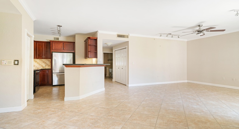 1803 N Flagler Drive Unit 206, West Palm Beach, Florida 33407, 3 Bedrooms Bedrooms, ,2 BathroomsBathrooms,Condominium,For Sale,Flagler,2,RX-11001970