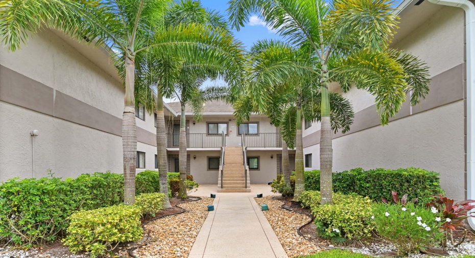 15364 Lakes Of Delray Boulevard Unit 69, Delray Beach, Florida 33484, 2 Bedrooms Bedrooms, ,2 BathroomsBathrooms,Condominium,For Sale,Lakes Of Delray,2,RX-11010258