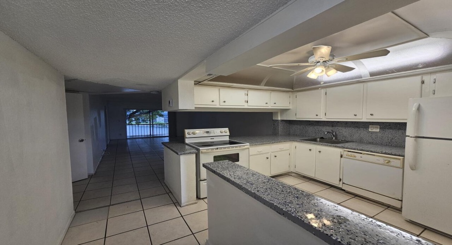 7920 N Colony Circle Unit 209, Tamarac, Florida 33321, 2 Bedrooms Bedrooms, ,2 BathroomsBathrooms,Residential Lease,For Rent,Colony,2,RX-11010514