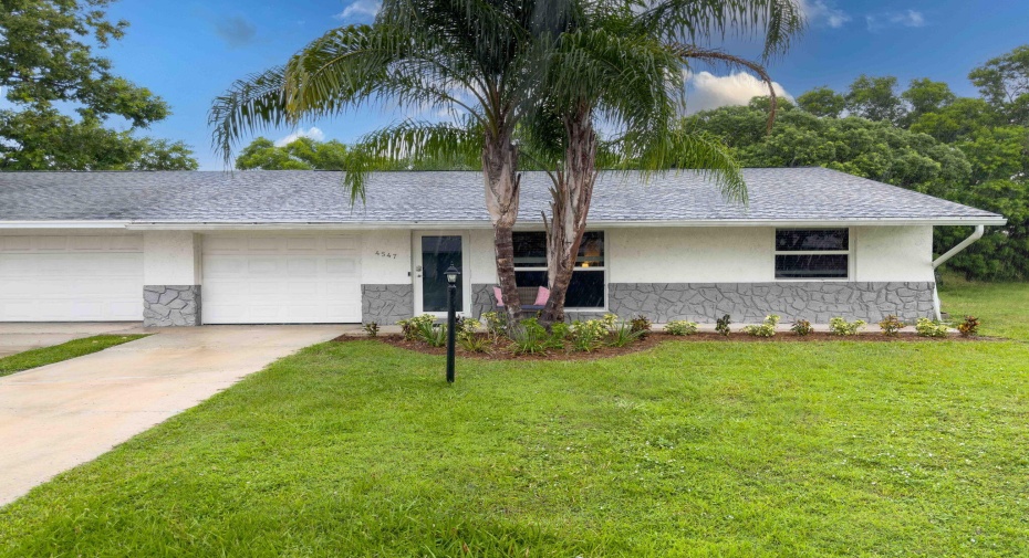 4547 SE Geneva Drive, Stuart, Florida 34997, 3 Bedrooms Bedrooms, ,2 BathroomsBathrooms,A,For Sale,Geneva,RX-11009800