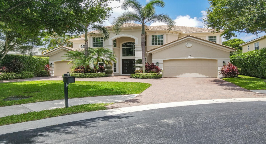 129 Bryce Lane, Jupiter, Florida 33458, 6 Bedrooms Bedrooms, ,4 BathroomsBathrooms,Single Family,For Sale,Bryce,RX-11010706