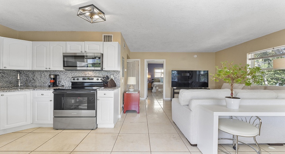 2741 NE 8th Avenue Unit 20, Wilton Manors, Florida 33334, 2 Bedrooms Bedrooms, ,1 BathroomBathrooms,Condominium,For Sale,8th,2,RX-10959813