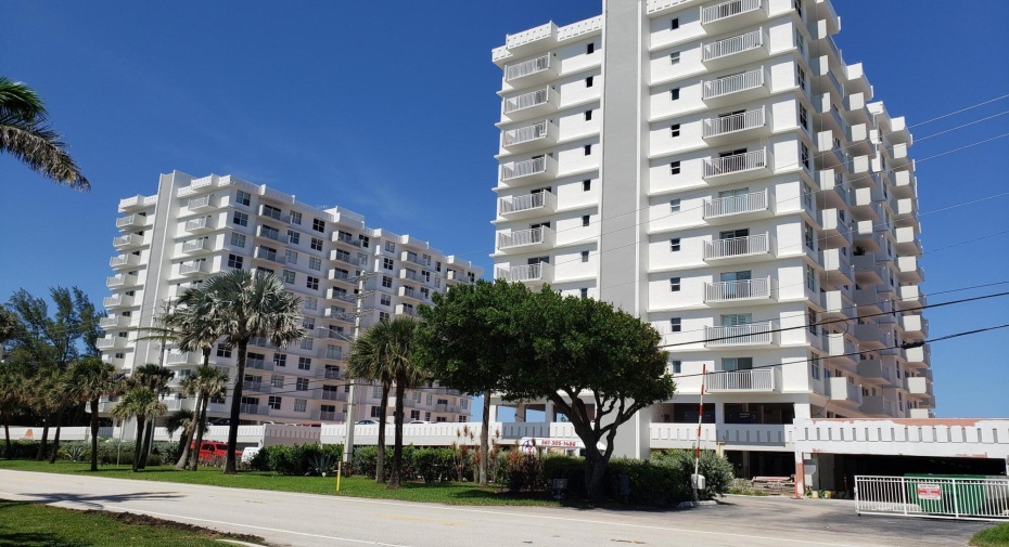 4511 S Ocean Boulevard Unit 304, Highland Beach, Florida 33487, 2 Bedrooms Bedrooms, ,2 BathroomsBathrooms,Residential Lease,For Rent,Ocean,3,RX-11011000