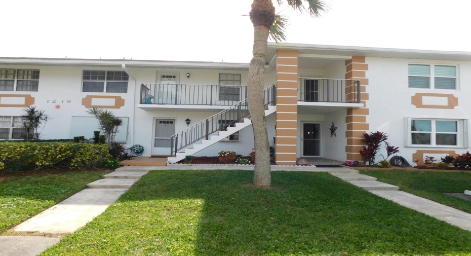 1219 S Lakes End Drive Unit D-2, Fort Pierce, Florida 34982, 2 Bedrooms Bedrooms, ,2 BathroomsBathrooms,Condominium,For Sale,Lakes End,2,RX-10953397