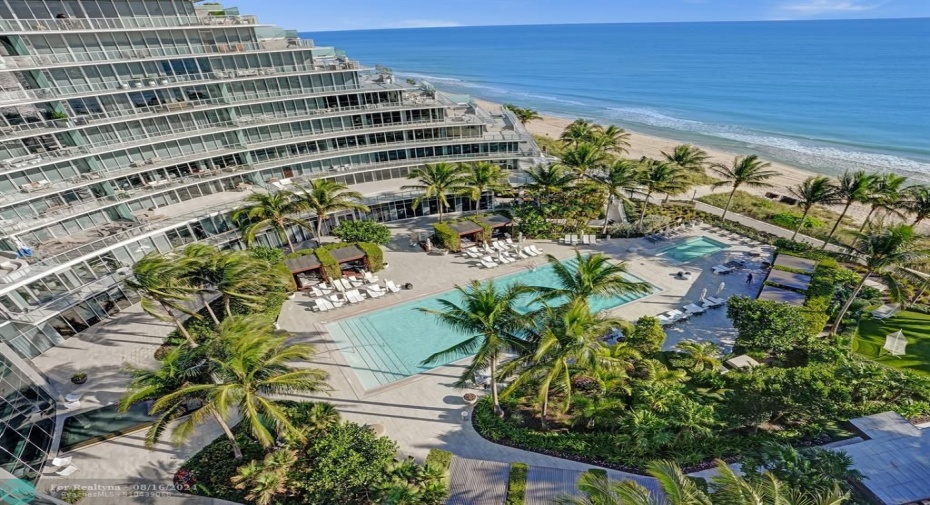 Oceanfront Pool area