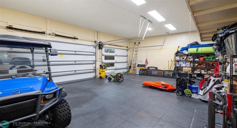 3-Car Garage with Interlock Floor