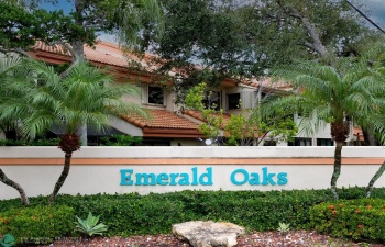 Welcome to Emerald Oaks!