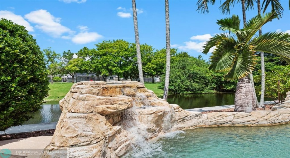 Waterfall feature for pool