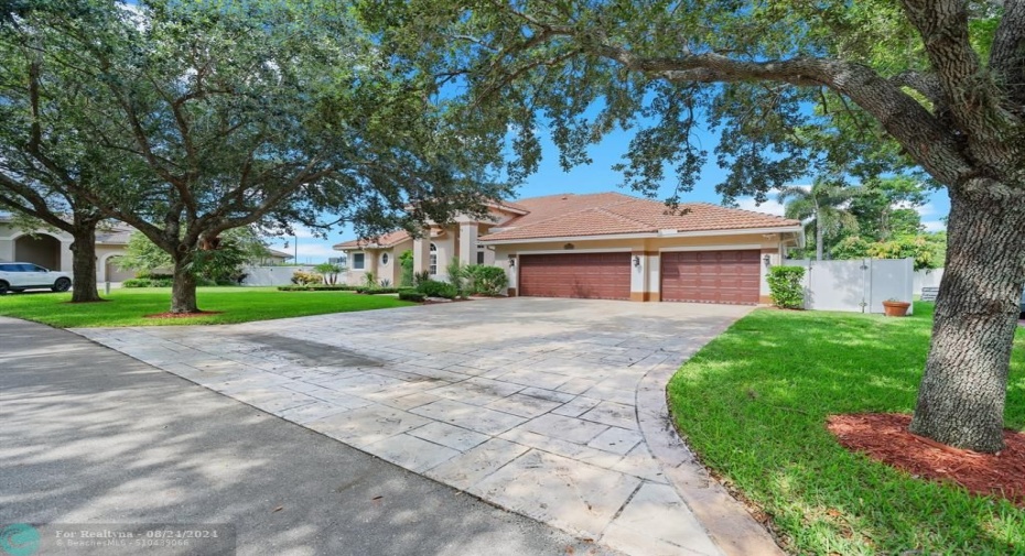 6 car driveway & 3 car garage