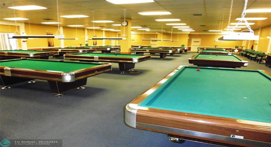 BILLIARDS ROOM