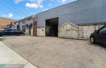 Commercial/industrial For Sale